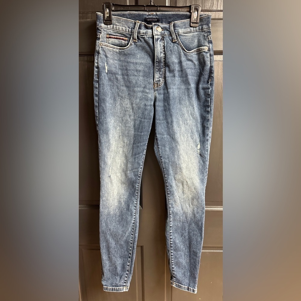 Tommy Hilfiger High Rise Curve Skinny Jeans Distressed Women’s Waist 28 Size 6